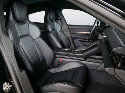 New 2026 Porsche Taycan GTS image 13