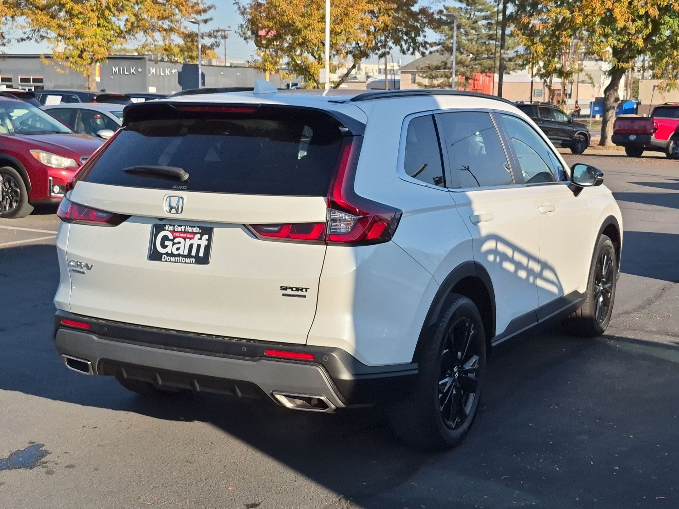 Used 2024 Honda CR-V Sport Touring image 3