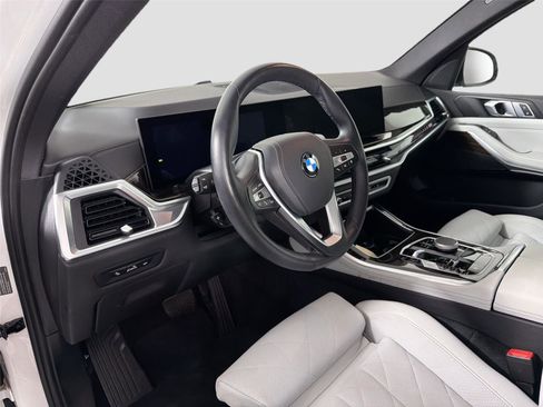 Certified 2024 BMW X5 xDrive40i w/ Parking Assistance Package AWD/4WD image 8