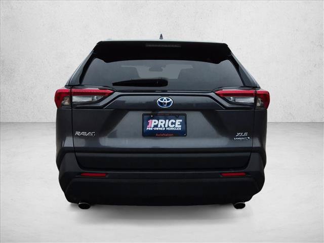Used 2022 Toyota RAV4 XLE w/ Convenience Package AWD/4WD image 7