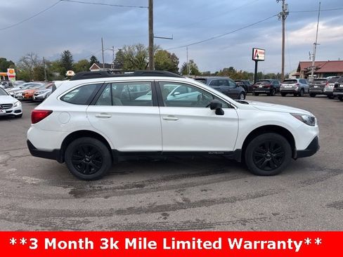 Used 2019 Subaru Outback 2.5i image 2