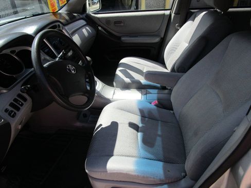 Used 2006 Toyota Highlander 4WD V6 w/ Appearance Pkg image 7