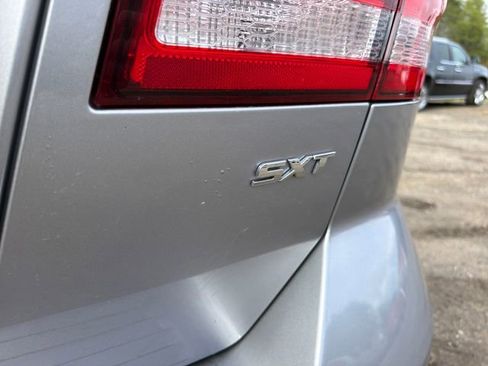 Used 2018 Dodge Journey SXT w/ Premium Group FWD image 10
