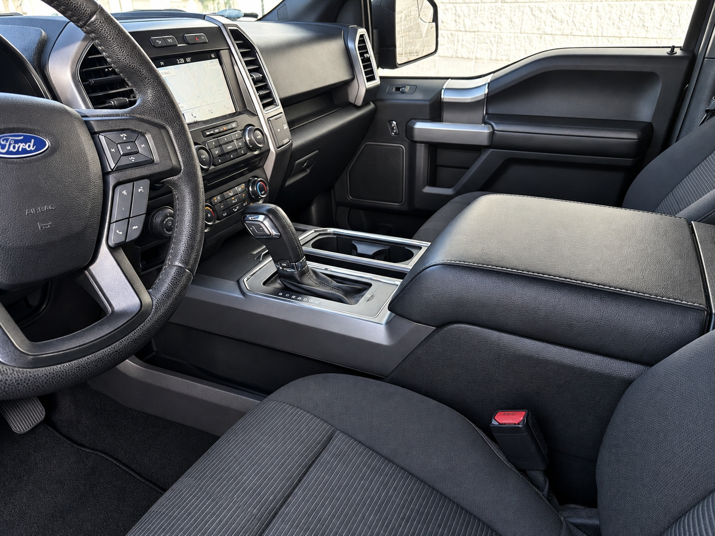Used 2016 Ford F150 XLT w/ Equipment Group 302A Luxury AWD/4WD image 2