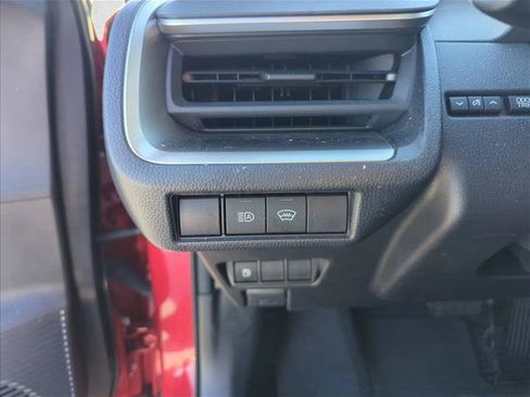 Used 2025 Toyota Prius LE FWD image 14