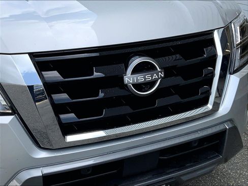 Used 2023 Nissan Armada Platinum w/ Captain's Chairs Package AWD/4WD image 29
