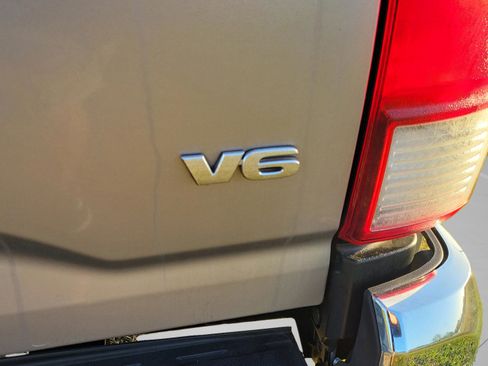 Used 2021 Toyota Tacoma SR5 image 16