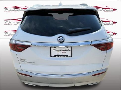 Used 2023 Buick Enclave Essence w/ Experience Buick Package FWD image 5
