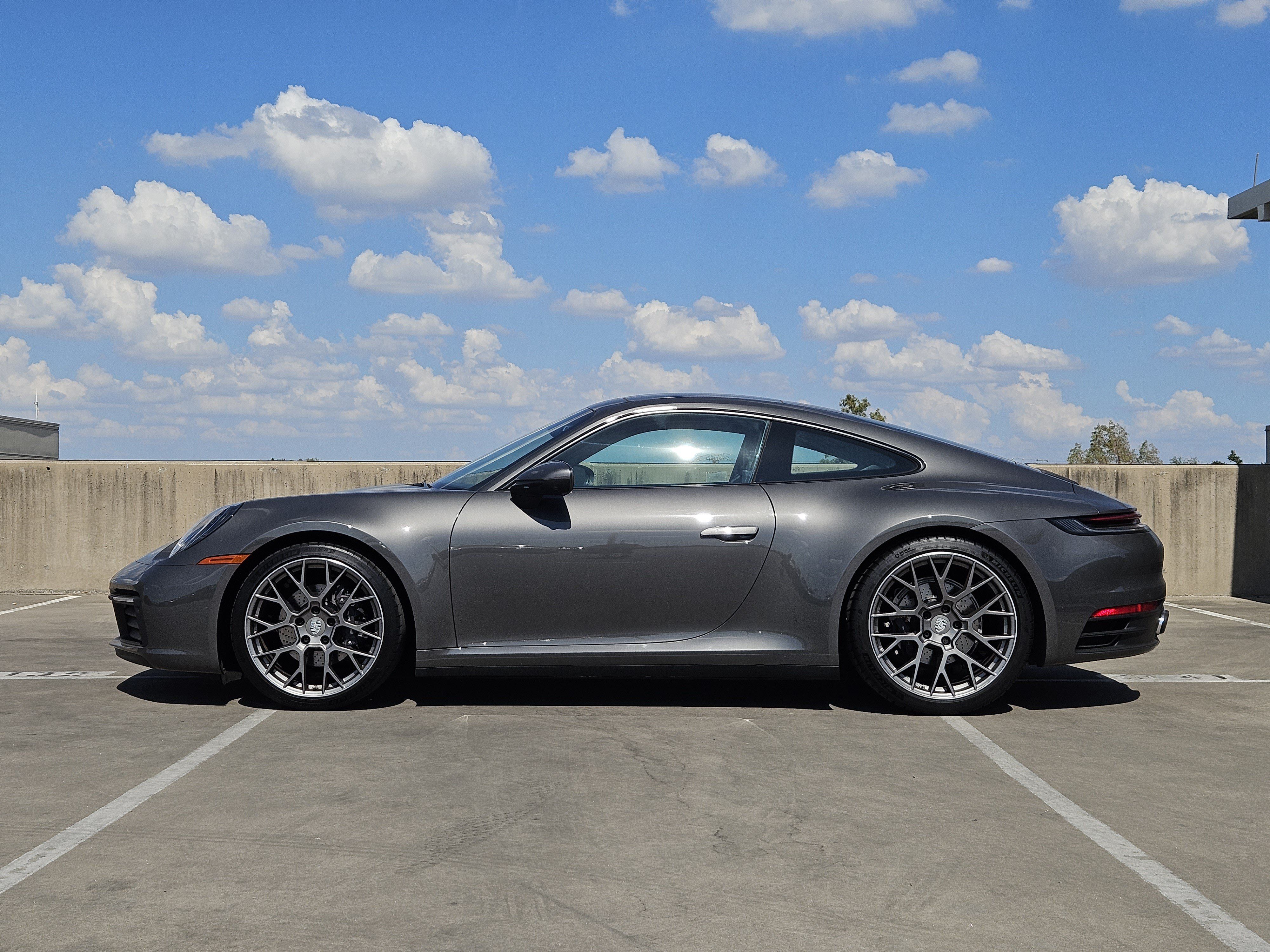 Used 2023 Porsche 911 Carrera 4 AWD/4WD image 2