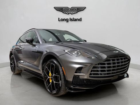New 2026 Aston Martin DBX 707 image 3