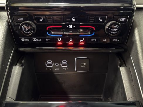 Used 2023 Jeep Grand Cherokee Limited w/ Trailer Tow Package image 22