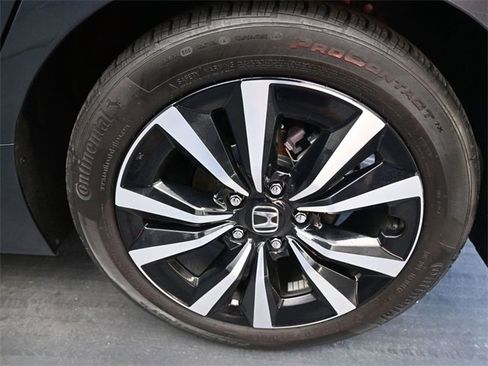 Certified 2024 Honda Civic EX-L image 15