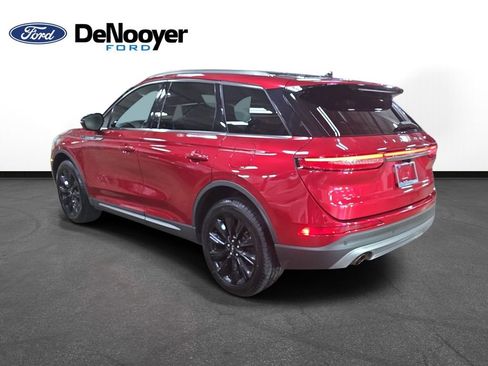Used 2020 Lincoln Corsair Reserve w/ Elements Package AWD/4WD image 8