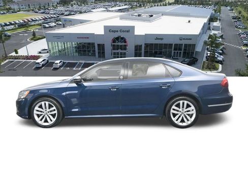 Used 2019 Volkswagen Passat 2.0T Wolfsburg image 3