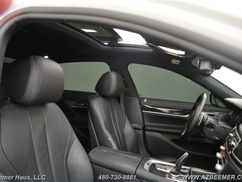 Used 2019 BMW 740i w/ M Sport Package image 16