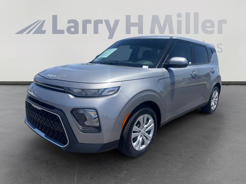 Used 2022 Kia Soul LX FWD image 1