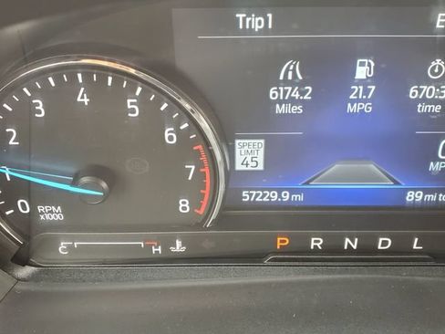 Used 2022 Ford Explorer Limited w/ Equipment Group 301A AWD/4WD image 30