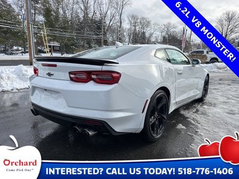 Used 2021 Chevrolet Camaro LT w/ Technology Package image 6