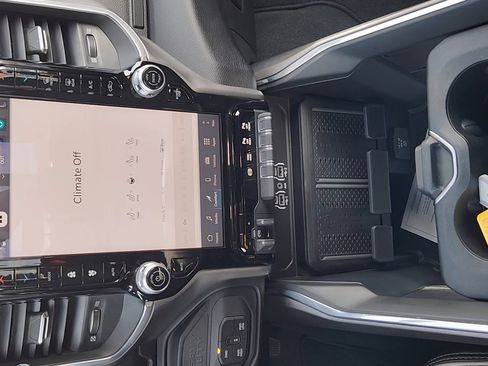 Used 2025 RAM 2500 Laramie image 15