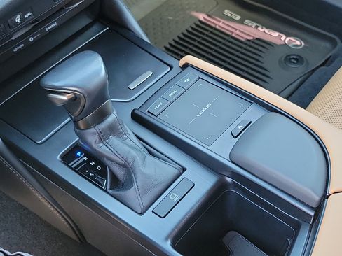 Used 2022 Lexus ES 350 w/ Premium Package image 14