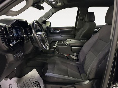 Used 2024 Chevrolet Silverado 1500 LT image 13