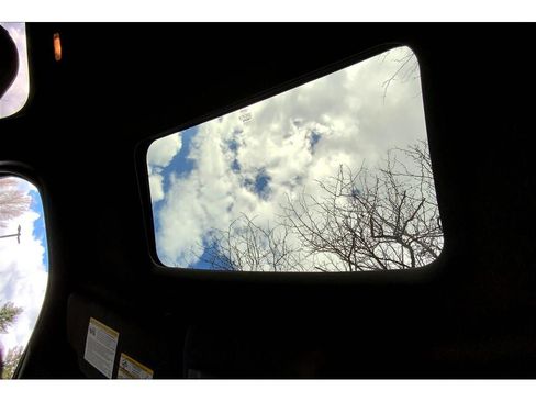 Used 2013 Ford Explorer XLT image 23