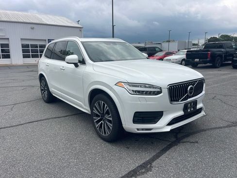 Used 2021 Volvo XC90 T5 Momentum w/ Climate Package AWD/4WD image 7