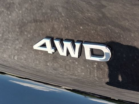 Used 2025 Nissan Pathfinder SV AWD/4WD image 31