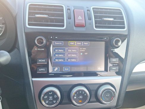 Used 2017 Subaru Crosstrek 2.0i Premium w/ Moonroof Package image 24