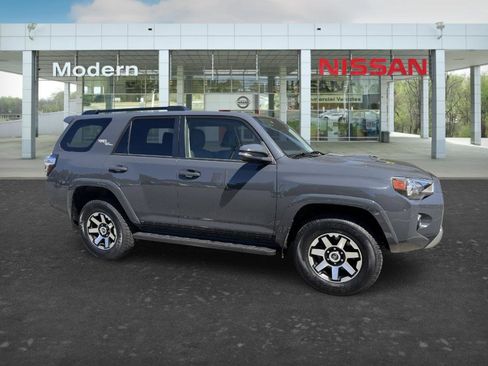 Used 2024 Toyota 4Runner TRD Off-Road Premium AWD/4WD image 7