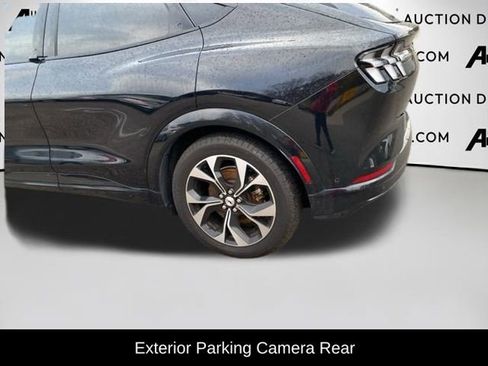 Used 2021 Ford Mustang Mach-E Premium image 8