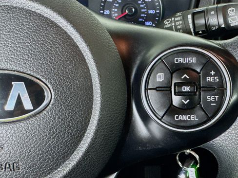 Used 2020 Kia Soul LX image 14