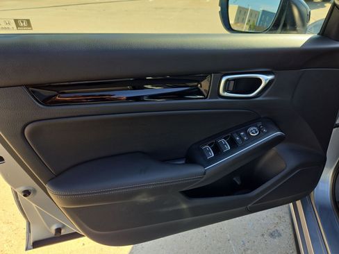 Used 2025 Honda Civic Sport Touring image 13