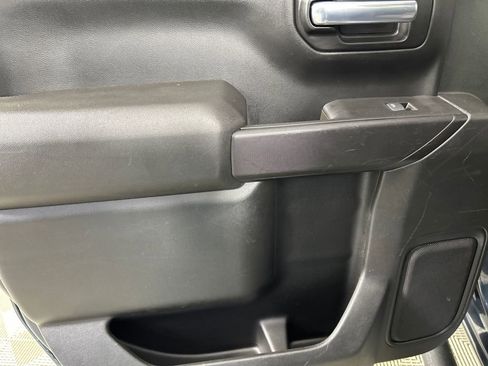 Used 2021 Chevrolet Silverado 1500 LT image 18