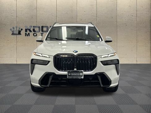 Used 2023 BMW X7 xDrive40i w/ M Sport Package AWD/4WD image 3