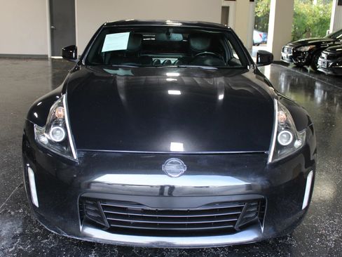 Used 2014 Nissan 370Z Touring w/ Sport Package RWD image 6