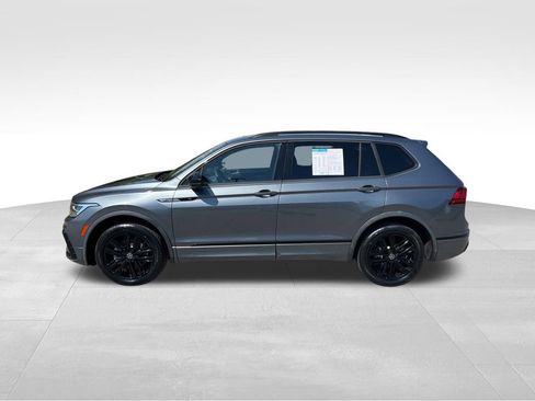 Certified 2022 Volkswagen Tiguan SE R-Line AWD/4WD image 4
