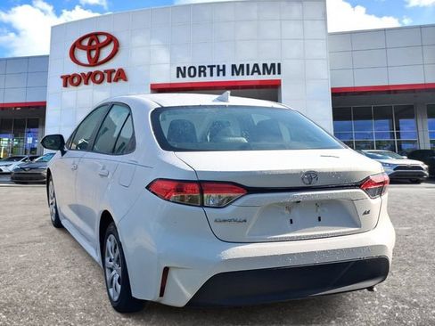 Used 2023 Toyota Corolla LE FWD image 3