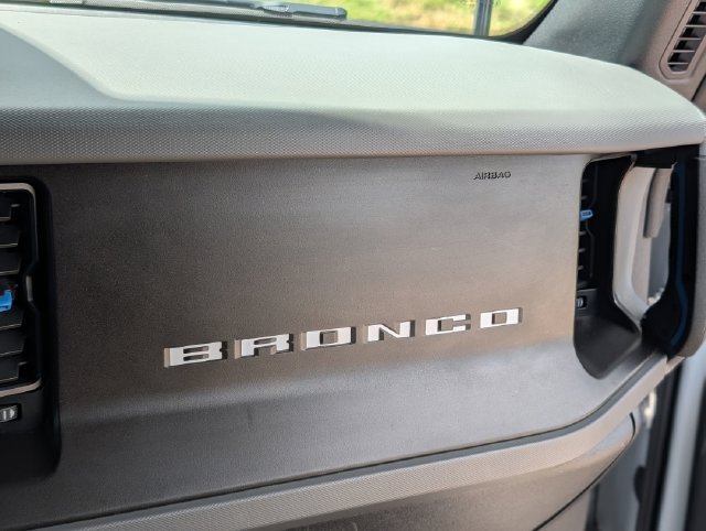Used 2022 Ford Bronco Black Diamond AWD/4WD image 16