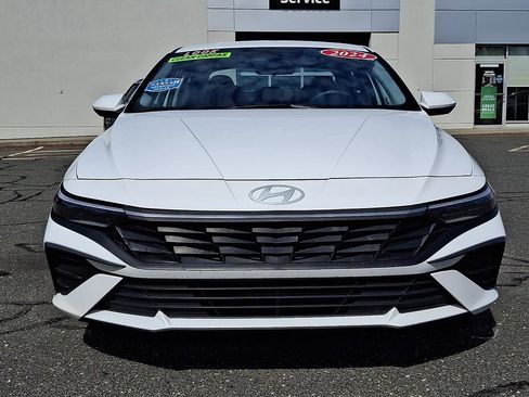 Used 2024 Hyundai Elantra SEL FWD image 2