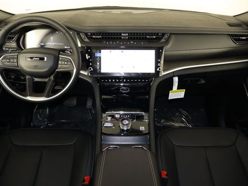 New 2026 Jeep Grand Cherokee Limited image 14