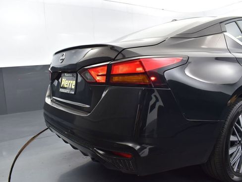Used 2025 Nissan Altima 2.5 SV FWD image 22