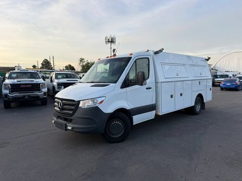 Used 2022 Mercedes-Benz Sprinter 3500 image 2