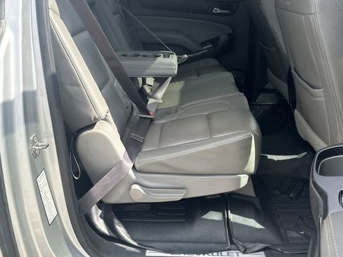 Used 2017 Chevrolet Suburban LT w/ Luxury Package image 16