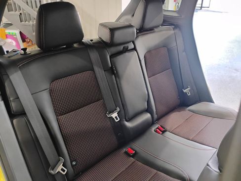 Used 2025 Nissan Kicks SR w/ Illumination Package image 32