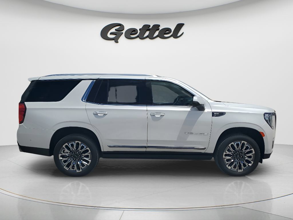 Used 2024 GMC Yukon Denali Ultimate AWD/4WD image 4