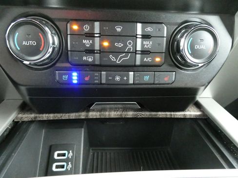 Used 2019 Ford F250 Lariat w/ Lariat Ultimate Package image 26