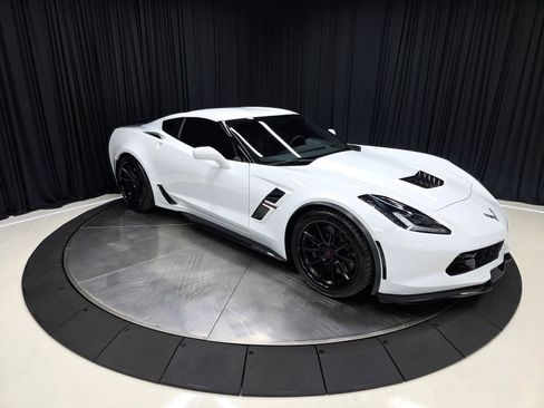 Used 2019 Chevrolet Corvette Grand Sport RWD image 14