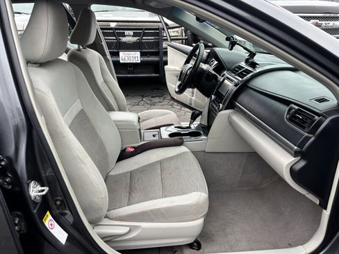 Used 2012 Toyota Camry XLE image 8