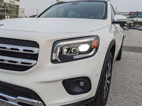 Used 2022 Mercedes-Benz GLB 250 image 12